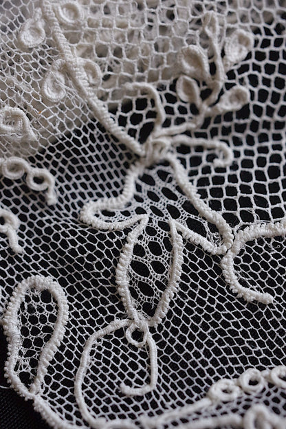 アンティークレースアランソン/dentelle ancienne/antique lace .FR a l'epoque