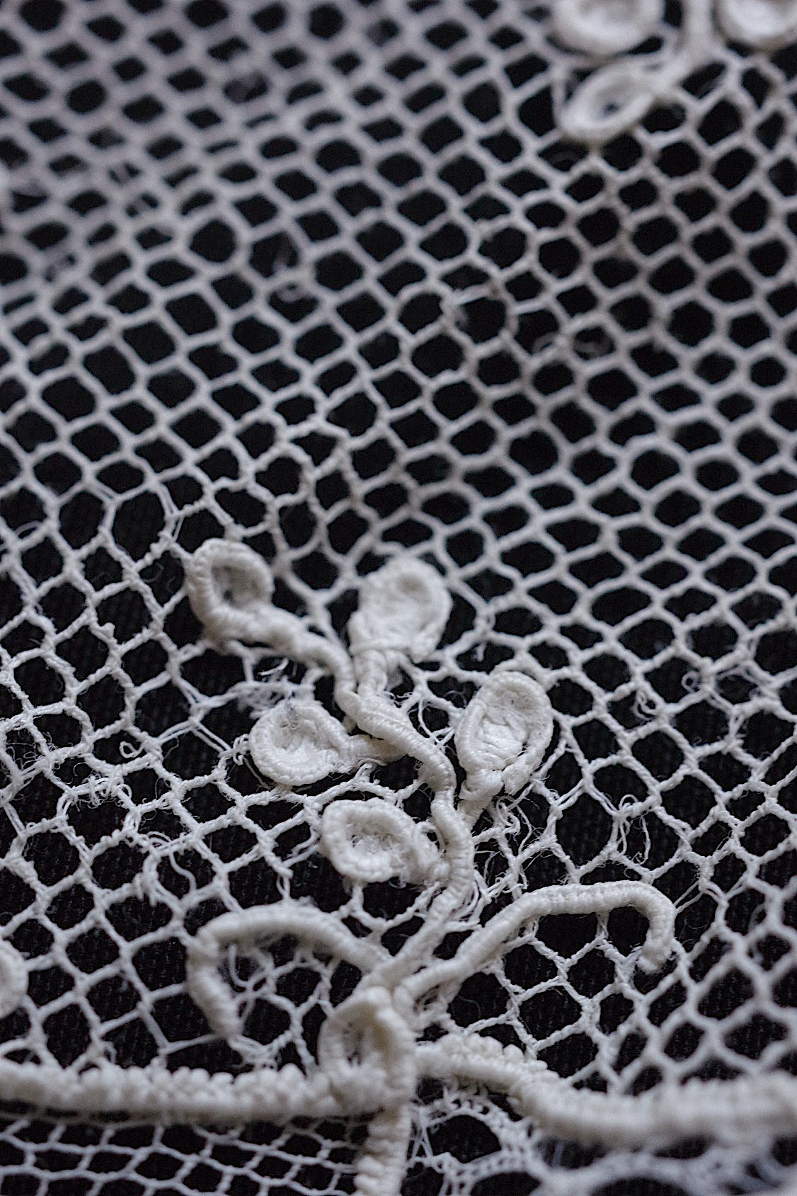 アンティークレースアランソン/dentelle ancienne/antique lace .FR a l'epoque