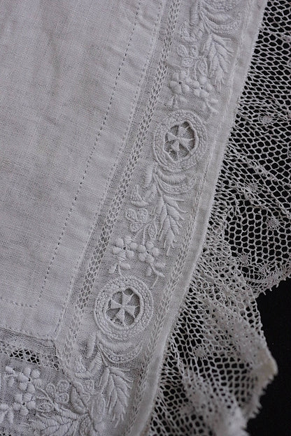 アンティークレース袖/dentelle ancienne/antique lace .FR a l'epoque