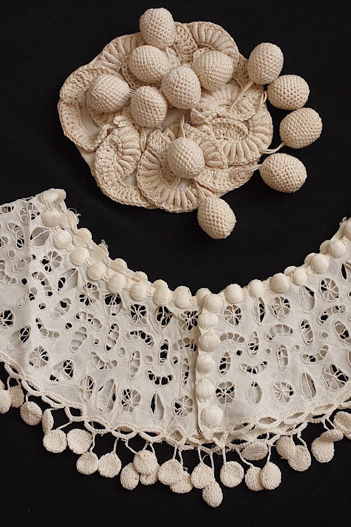 アンティークレースモチーフ2つ/dentelle ancienne/antique lace .FR a l'epoque