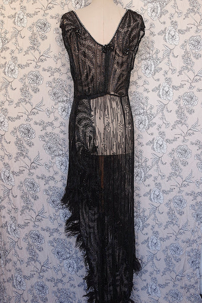 アンティークドレス/vêtement antique .FR a l'epoque