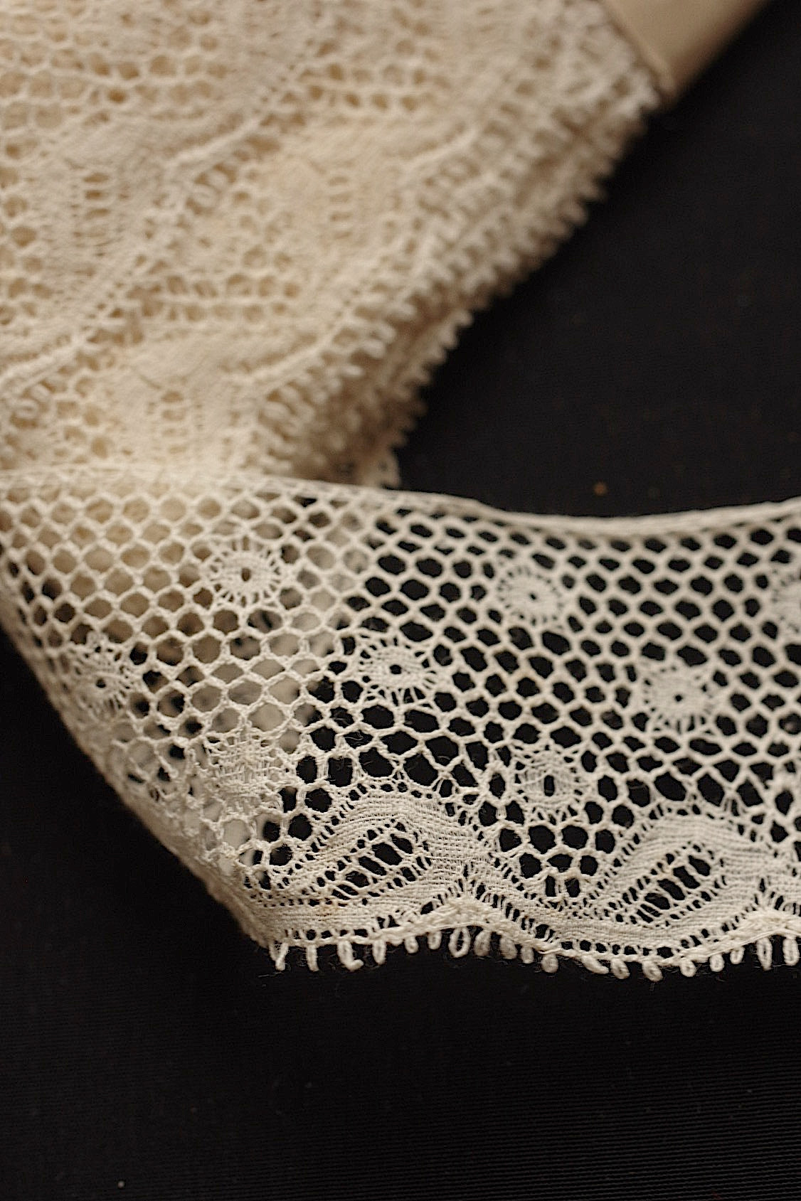 アンティークレース/dentelle ancienne/antique lace .FR a l'epoque