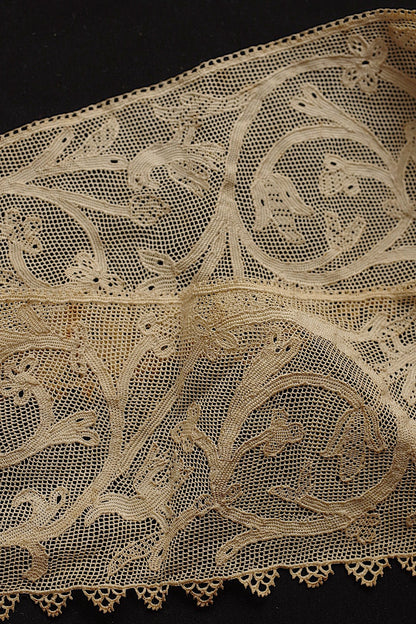 アンティークレースブラノ/dentelle ancienne/antique lace .FR a l'epoque