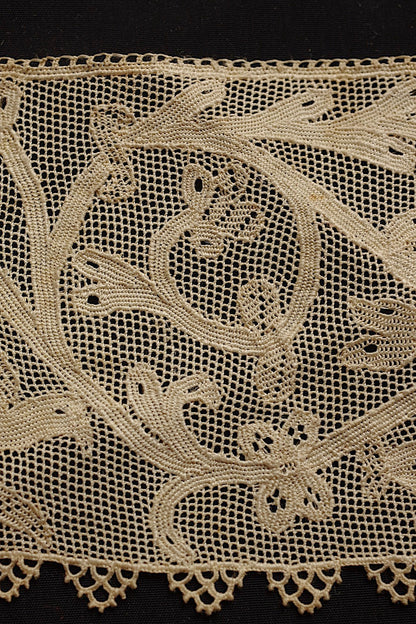 アンティークレースブラノ/dentelle ancienne/antique lace .FR a l'epoque