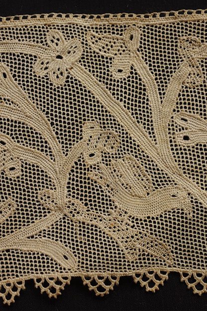アンティークレースブラノ/dentelle ancienne/antique lace .FR a l'epoque