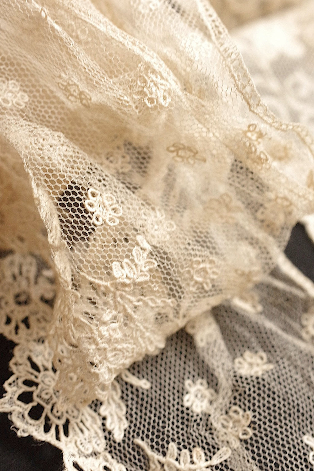 アンティークレース３種/dentelle ancienne/antique lace .FR a l'epoque