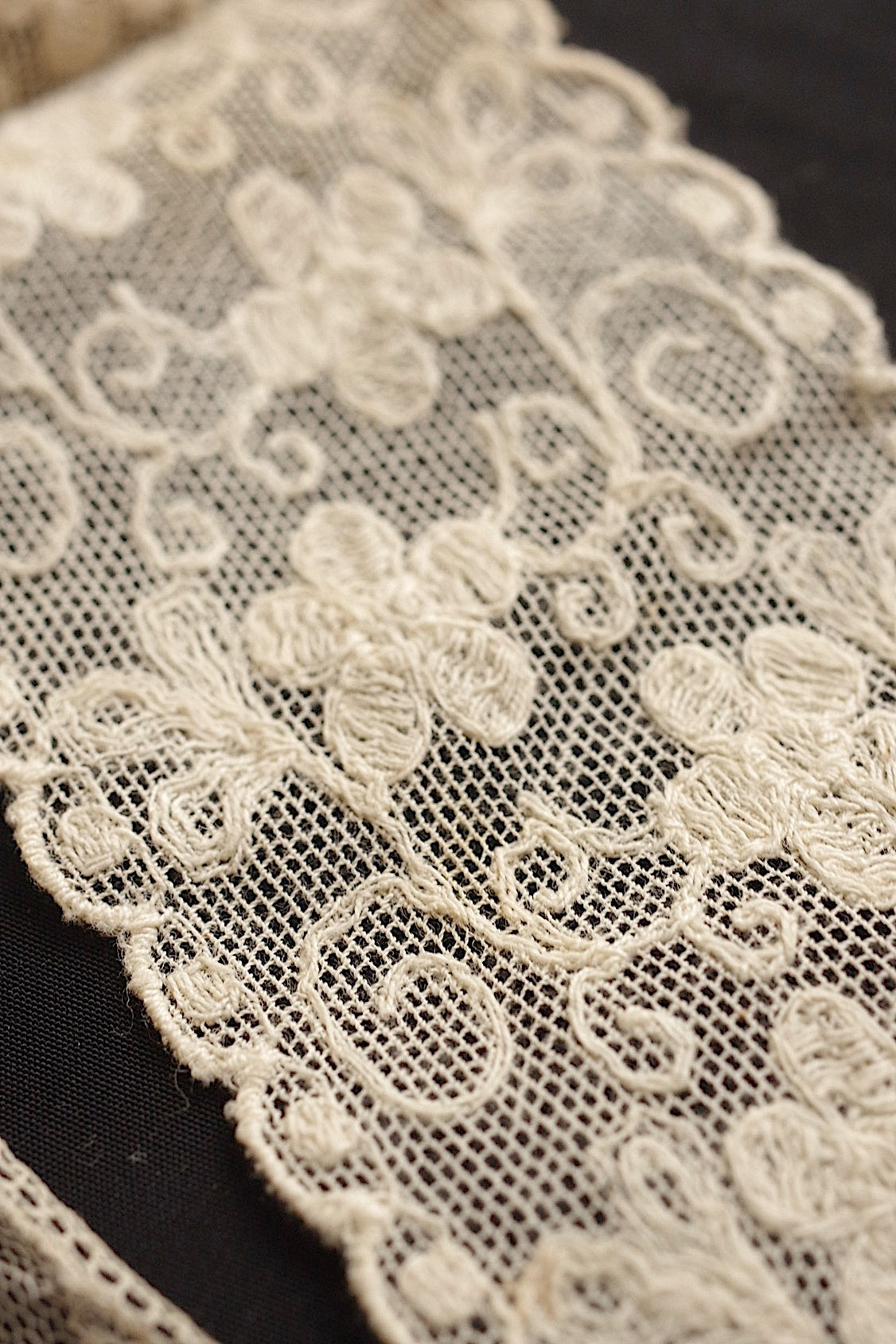 アンティークレース３種/dentelle ancienne/antique lace .FR a l'epoque