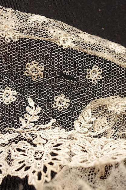 アンティークレース３種/dentelle ancienne/antique lace .FR a l'epoque