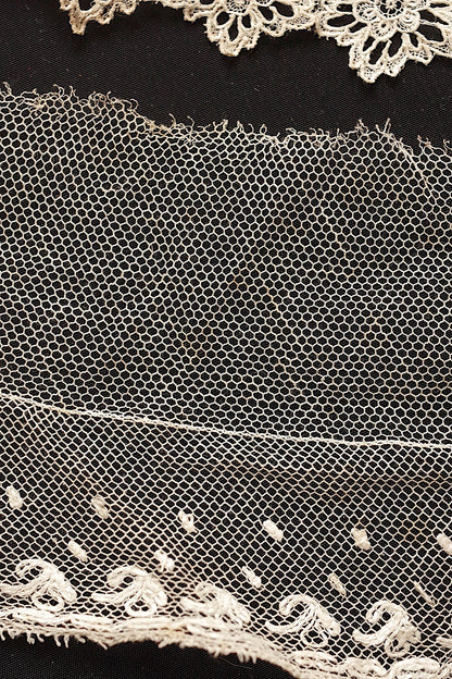 アンティークレース３種/dentelle ancienne/antique lace .FR a l'epoque