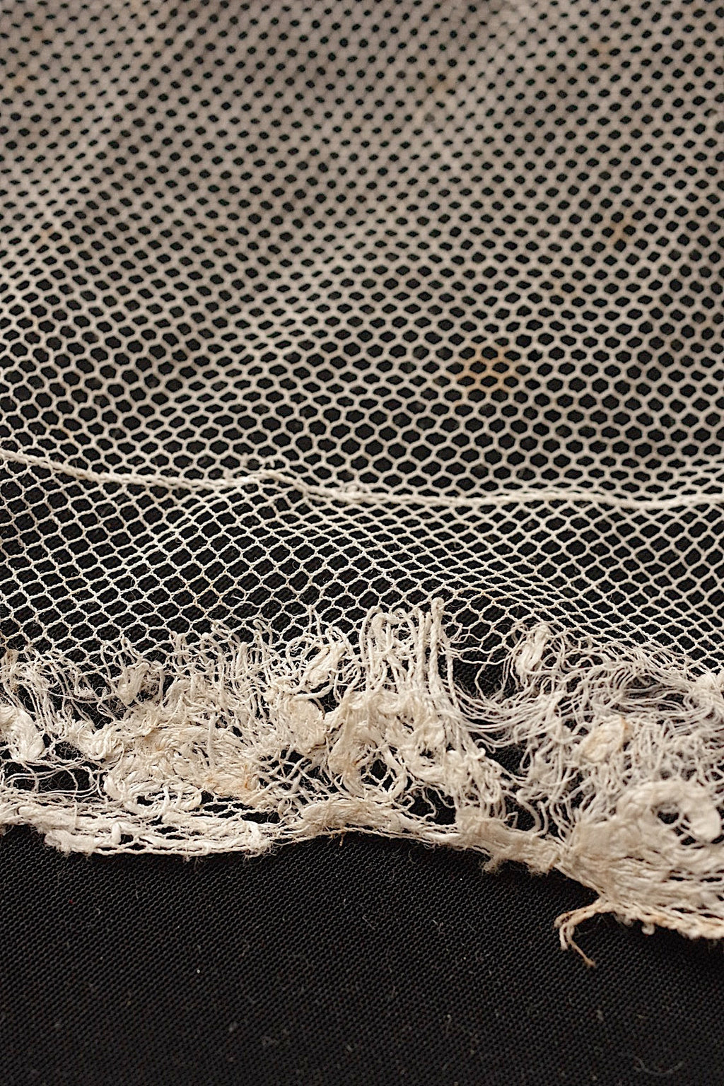 アンティークレース３種/dentelle ancienne/antique lace .FR a l'epoque