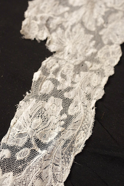 アンティークレース2種/dentelle ancienne/antique lace .FR a l'epoque