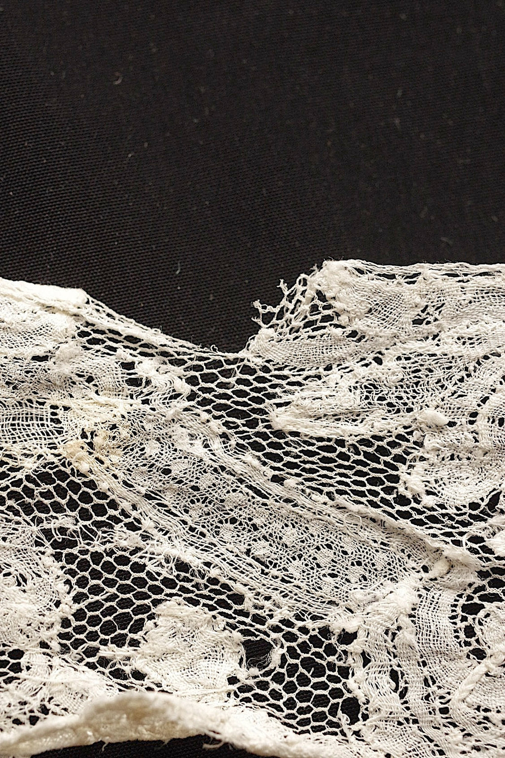 アンティークレース2種/dentelle ancienne/antique lace .FR a l'epoque