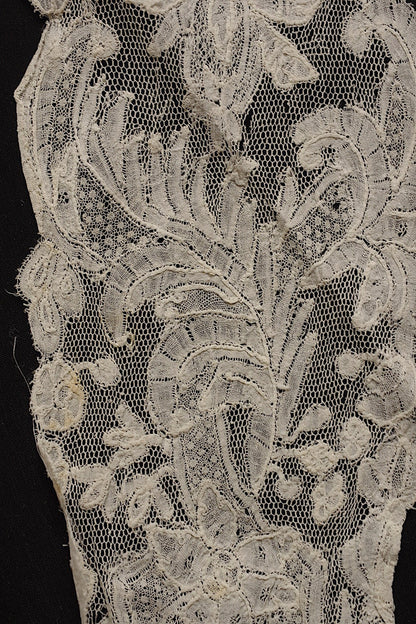 アンティークレース2種/dentelle ancienne/antique lace .FR a l'epoque