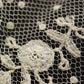アンティークレースアプリカッションアングレテール/dentelle ancienne/antique lace .FR a l'epoque