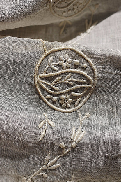 アンティークレース刺繍/dentelle ancienne/antique lace .FR a l'epoque