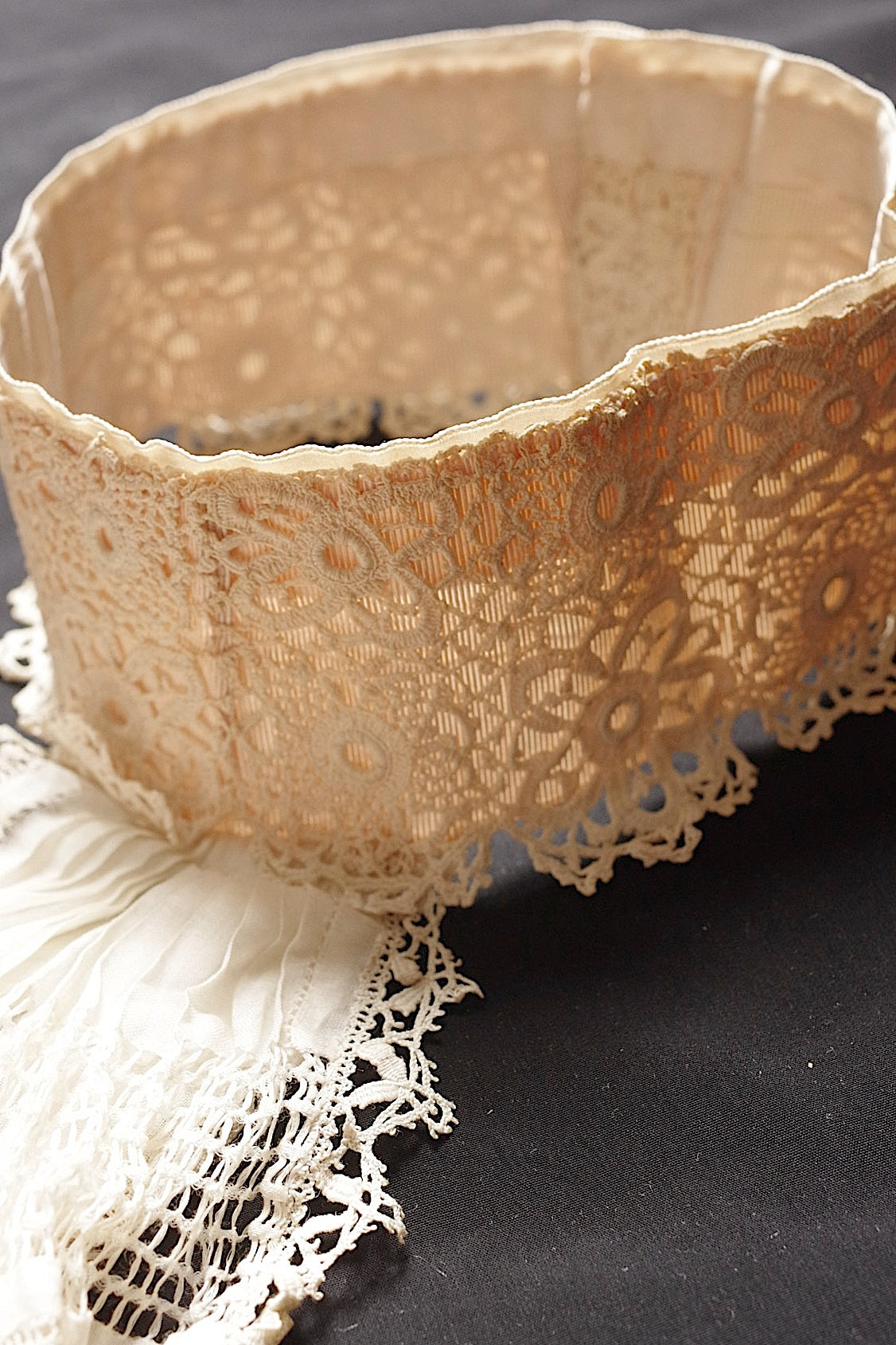 アンティークレースジャポ/dentelle ancienne/antique lace .FR a l'epoque