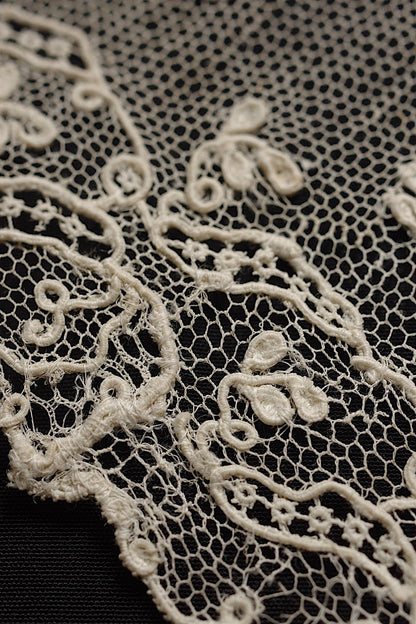 アンティークレースアランソン/dentelle ancienne/antique lace .FR a l'epoque