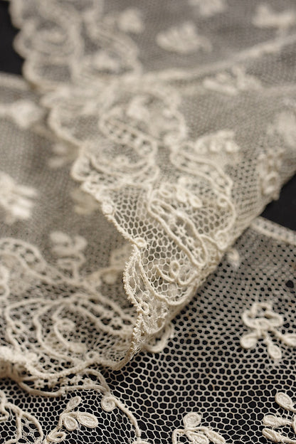 アンティークレースアランソン/dentelle ancienne/antique lace .FR a l'epoque