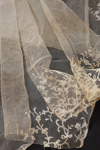 アンティークレースベール/dentelle ancienne/antique lace .FR a l'epoque