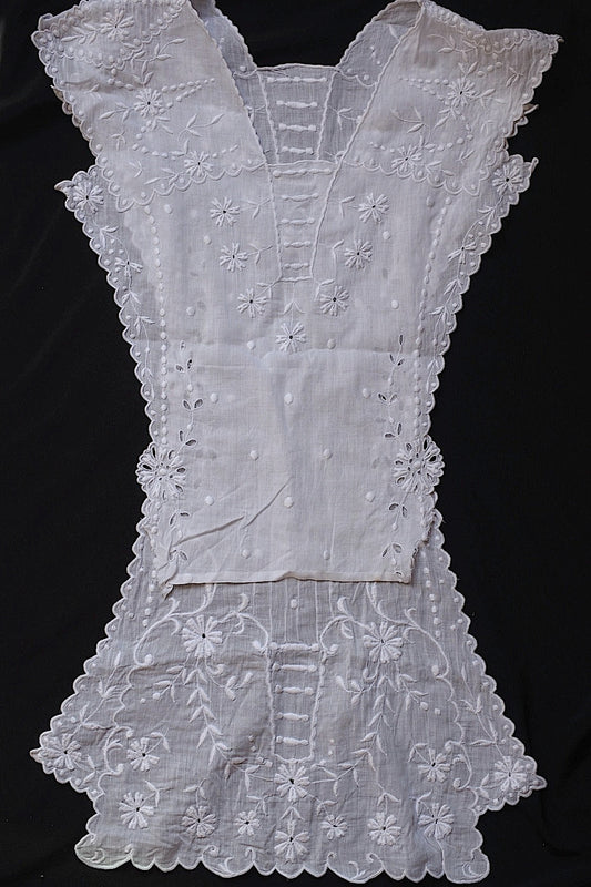 アンティークレース刺繍プラストロン/dentelle ancienne/antique lace .FR a l'epoque