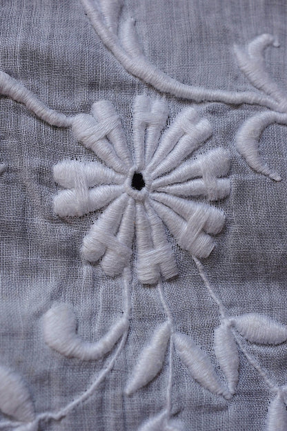 アンティークレース刺繍プラストロン/dentelle ancienne/antique lace .FR a l'epoque