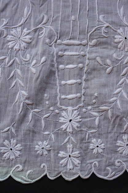 アンティークレース刺繍プラストロン/dentelle ancienne/antique lace .FR a l'epoque
