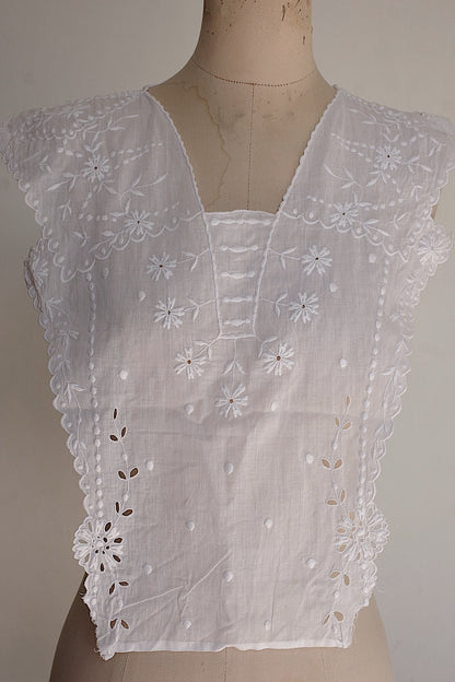 アンティークレース刺繍プラストロン/dentelle ancienne/antique lace .FR a l'epoque