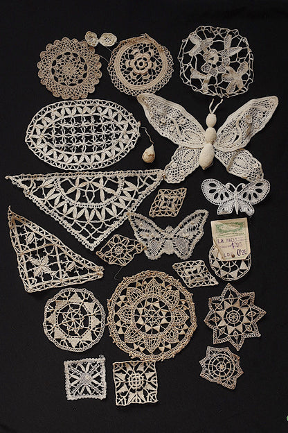 アンティークレースモチーフ1/dentelle ancienne/antique lace .FR a l'epoque