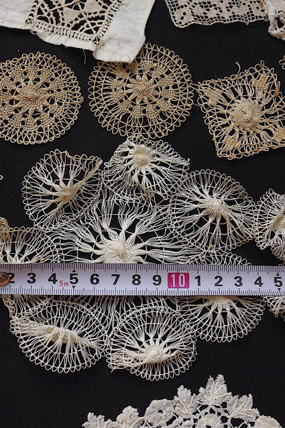アンティークレースモチーフ2/dentelle ancienne/antique lace .FR a l'epoque