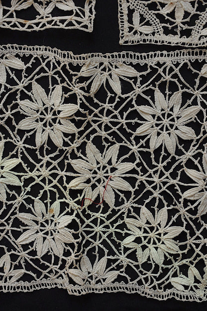 アンティークレースモチーフ3/dentelle ancienne/antique lace .FR a l'epoque