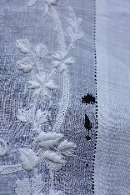 アンティーク刺繍ハンカチ1/dentelle ancienne /antique .FR a l'epoque