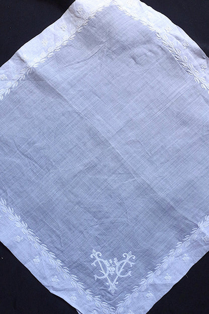 アンティーク刺繍ハンカチ1/dentelle ancienne /antique .FR a l'epoque