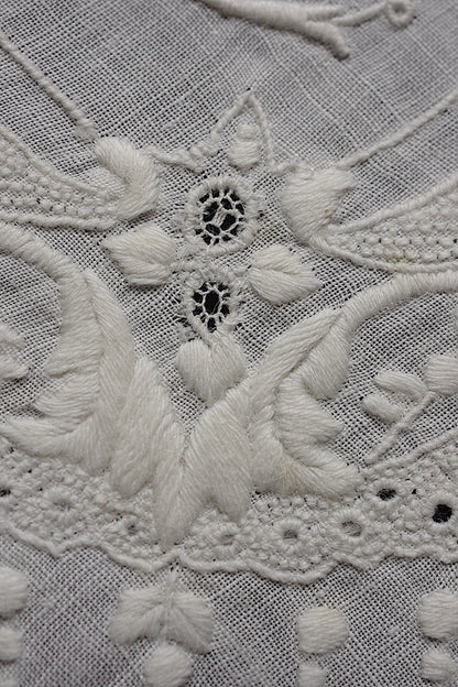 アンティーク刺繍ハンカチ3/dentelle ancienne /antique .FR a l'epoque