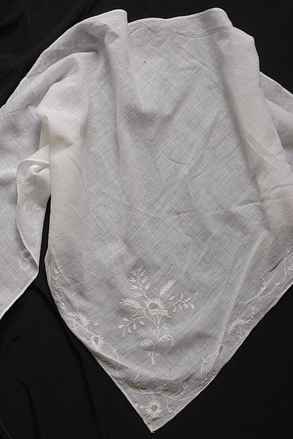 アンティーク刺繍バンダナ/fichu /antique .FR a l'epoque