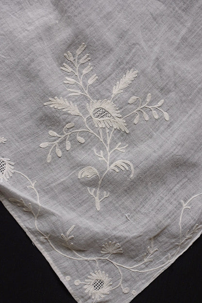 アンティーク刺繍バンダナ/fichu /antique .FR a l'epoque