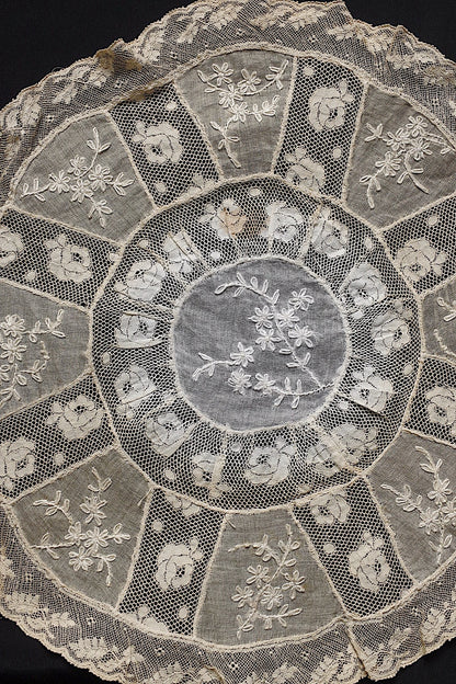 アンティーク刺繍/napperon  /antique .FR a l'epoque