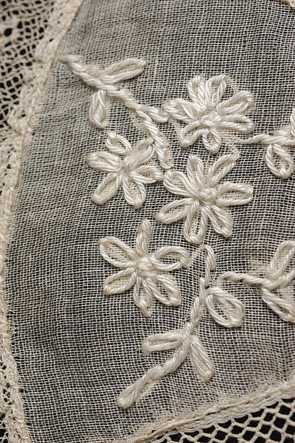 アンティーク刺繍/napperon  /antique .FR a l'epoque