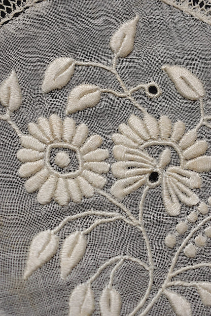 アンティーク刺繍/napperon  /antique .FR a l'epoque