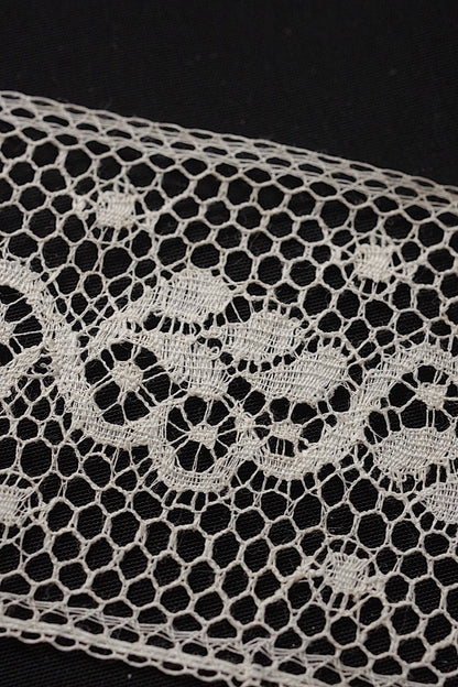 アンティークレース3種/dentelle ancienne  /antique lace .FR a l'epoque