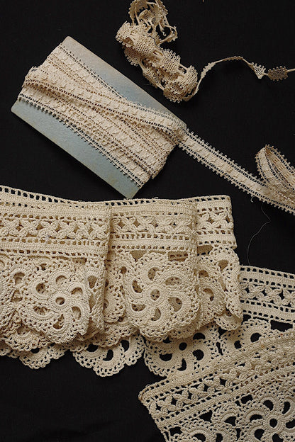 アンティークレーステープ＋クロシェ/dentelle ancienne  /antique lace .FR a l'epoque