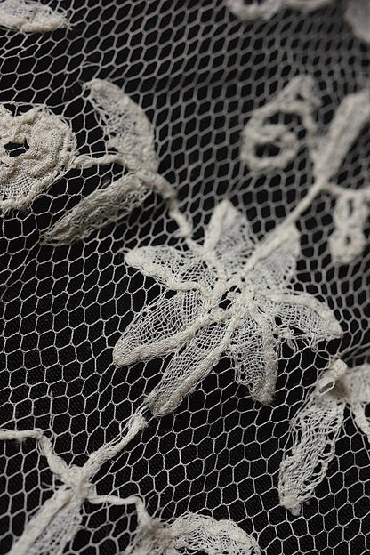 アンティークレースラペット/dentelle ancienne/antique lace .FR a l'epoque