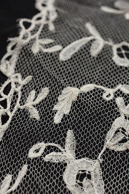 アンティークレースラペット/dentelle ancienne/antique lace .FR a l'epoque