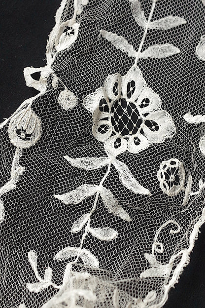 アンティークレースラペット/dentelle ancienne/antique lace .FR a l'epoque