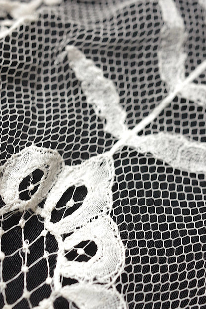 アンティークレースラペット/dentelle ancienne/antique lace .FR a l'epoque