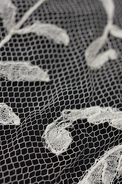 アンティークレースラペット/dentelle ancienne/antique lace .FR a l'epoque