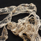 アンティークレースアプリカッションアングレテール/dentelle ancienne/antique lace .FR a l'epoque