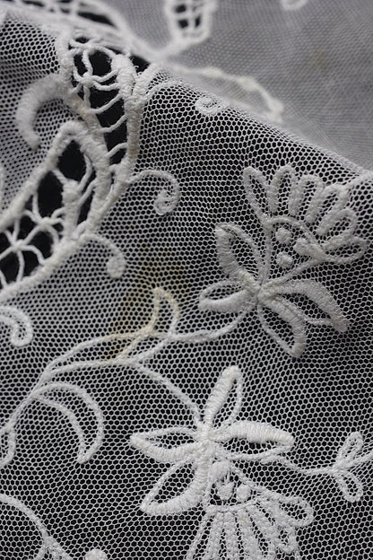 アンティークレースタイ/dentelle ancienne/antique lace .FR a l'epoque