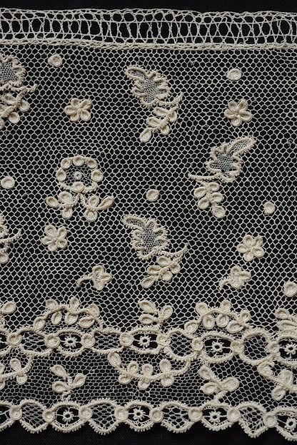 アンティークレースアランソン/dentelle ancienne/antique lace .FR a l'epoque