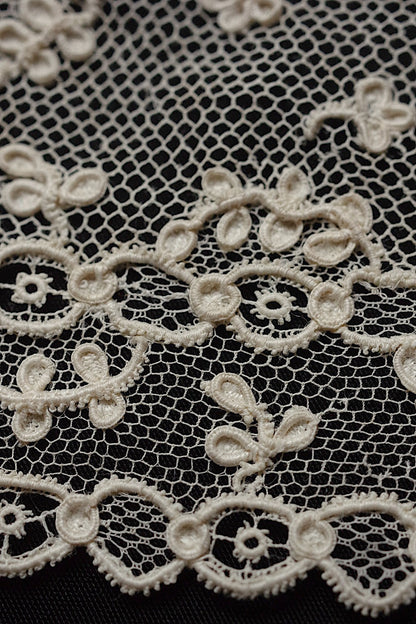 アンティークレースアランソン/dentelle ancienne/antique lace .FR a l'epoque