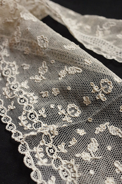アンティークレースアランソン/dentelle ancienne/antique lace .FR a l'epoque